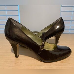 Liz Claiborne Caris Mary Jane Heels